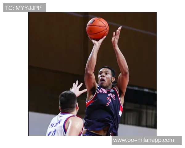 林庭谦半场表现平平10投仅3中拿下7分2篮板2助攻正负值惨淡27